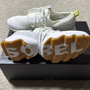 SOREL Women's Kinetic Impact Lace Sneakers NIB